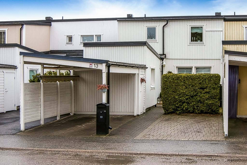 Asfaltering garageuppfart radhus, Sundbyberg Duvbo